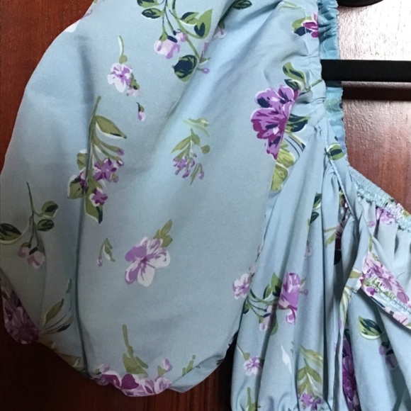 MISGUIDED PUFF SLEEVED FLORAL SHIRRED DRESS - Picture 3 of 3